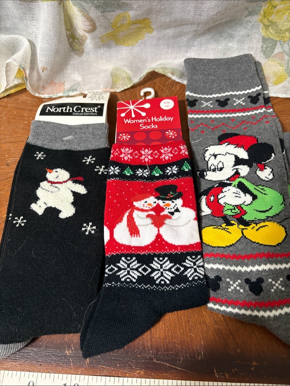NorthCrest Women's Holiday Socks -‎ Black, Red, Gray, Yellow, Green, White